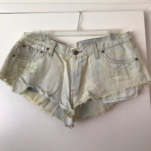 Kittenish shorts by Jessie James Decker!