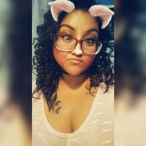 Meet your Posher, Selena