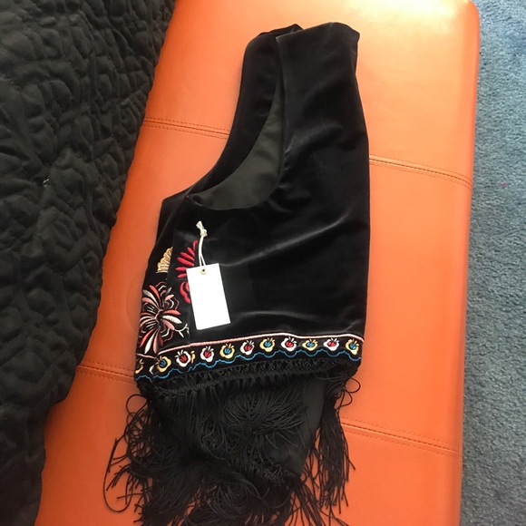 Blazer - Picture 2 of 3