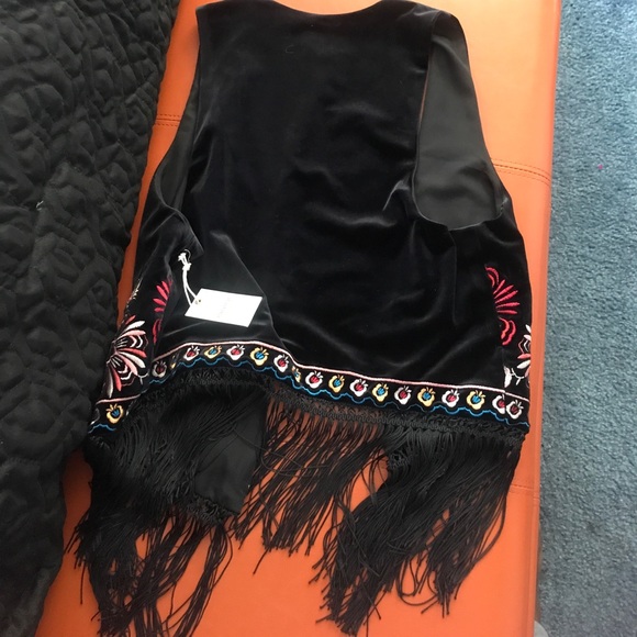 Blazer - Picture 3 of 3