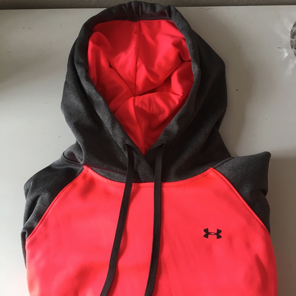 UnderArmour sweatshirt
