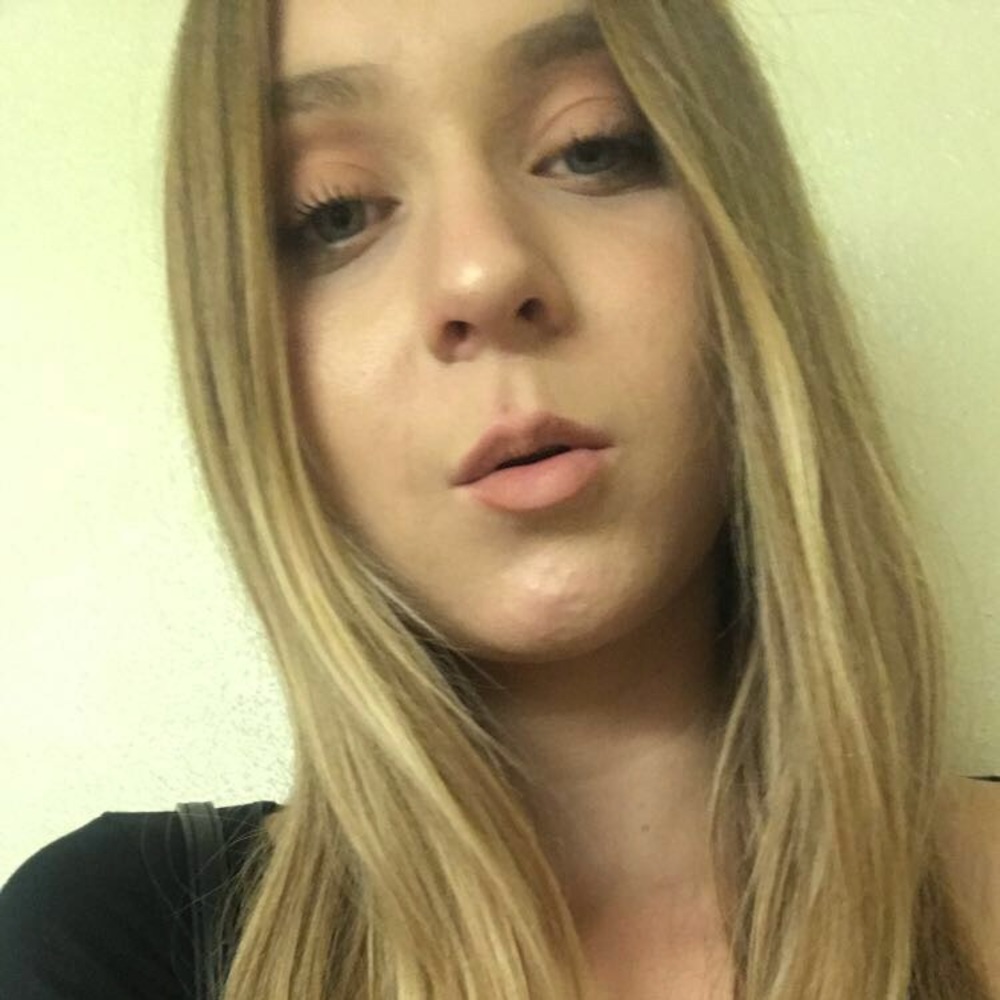 Meet your Posher, Abbie