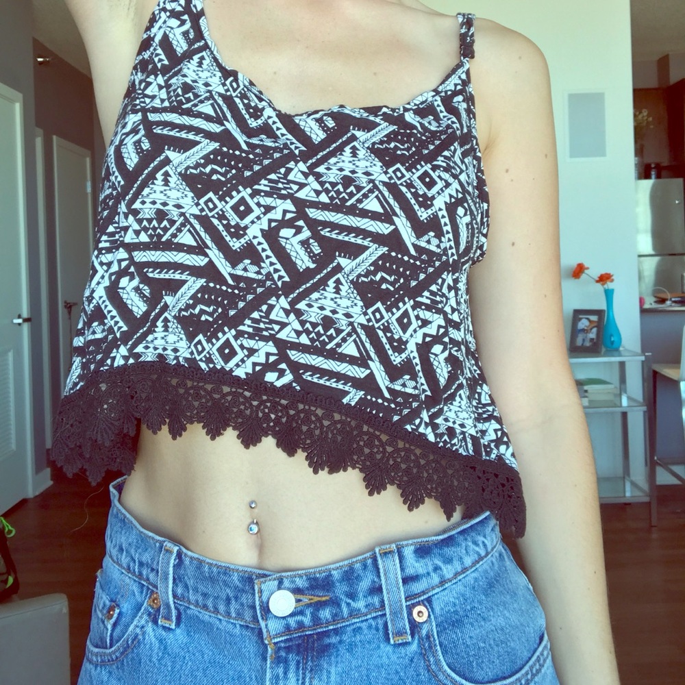 Zumiez crop top