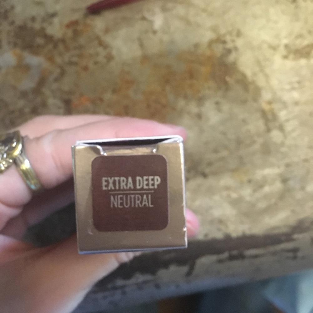 Urban Decay Naked Concealer - Picture 2 of 4