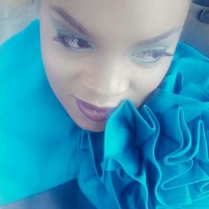 Meet your Posher, Yvette