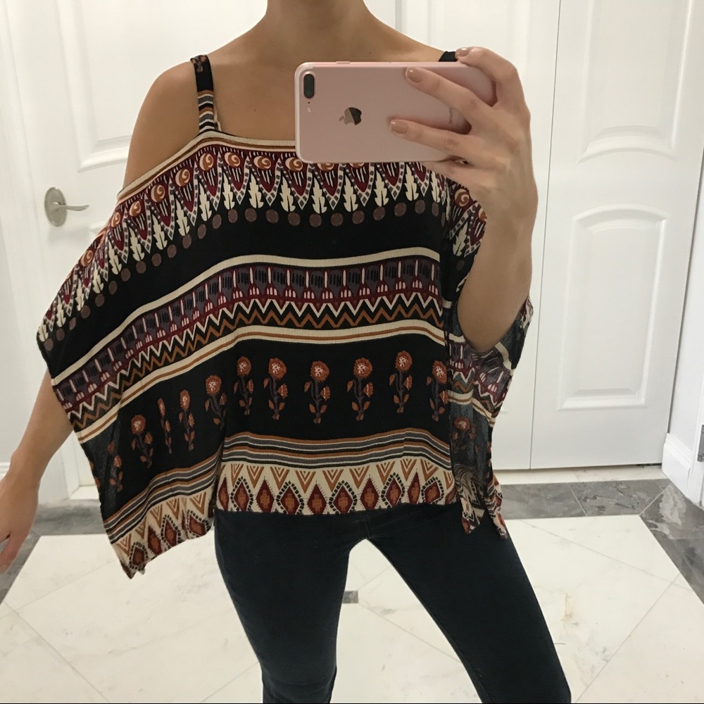 • Printed Top • - Picture 2 of 4