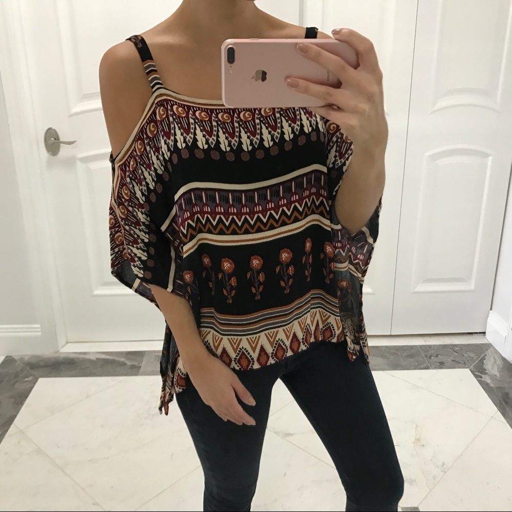 • Printed Top • - Picture 3 of 4