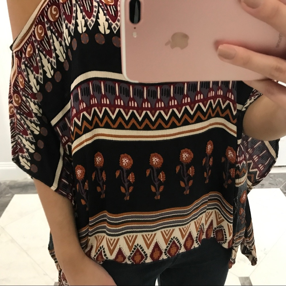 • Printed Top • - Picture 4 of 4