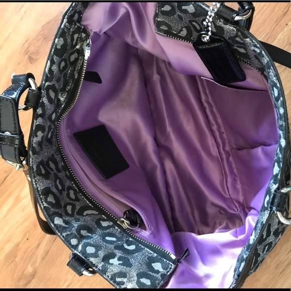 COACH PURSE - Picture 2 of 3