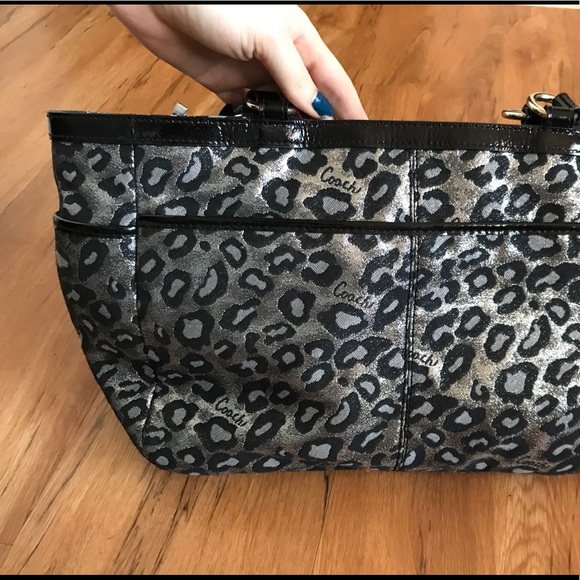 COACH PURSE - Picture 3 of 3