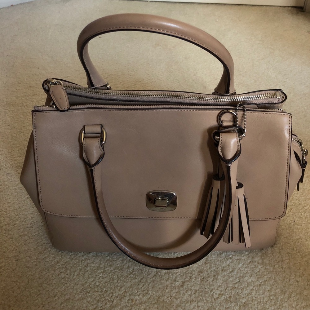 Gorgeous Tan HandBag Coach