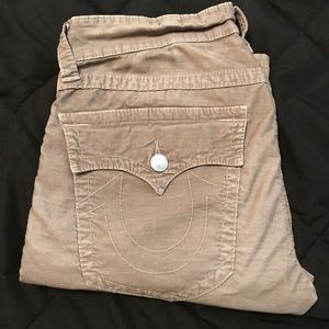Men's size 33 gray True Religion Jeans w/ stretch!