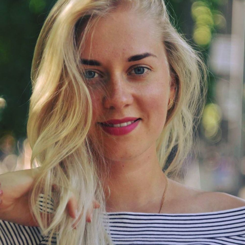 Meet your Posher, Violetta