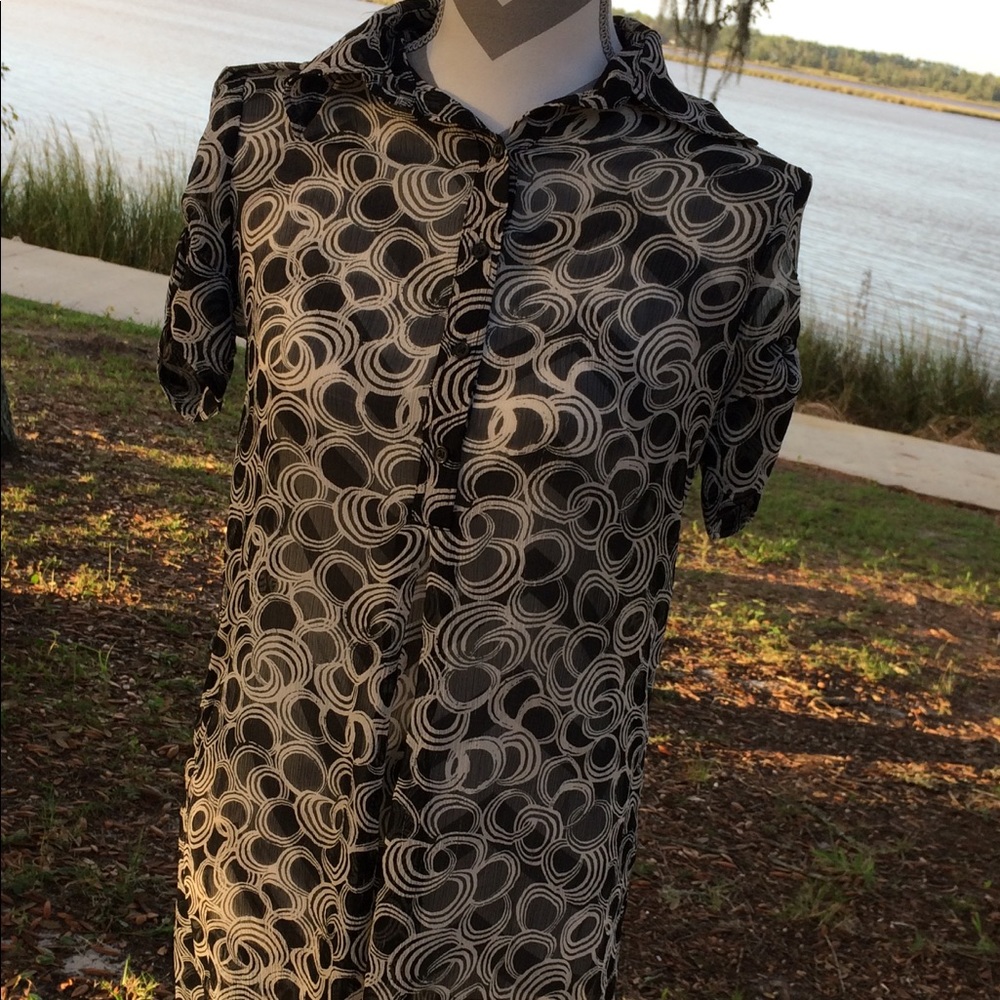 New York & Company Womans Shirt Size S 100% Poly