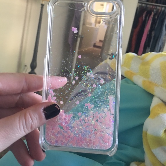 Accessories - iPhone 6 water/heart case