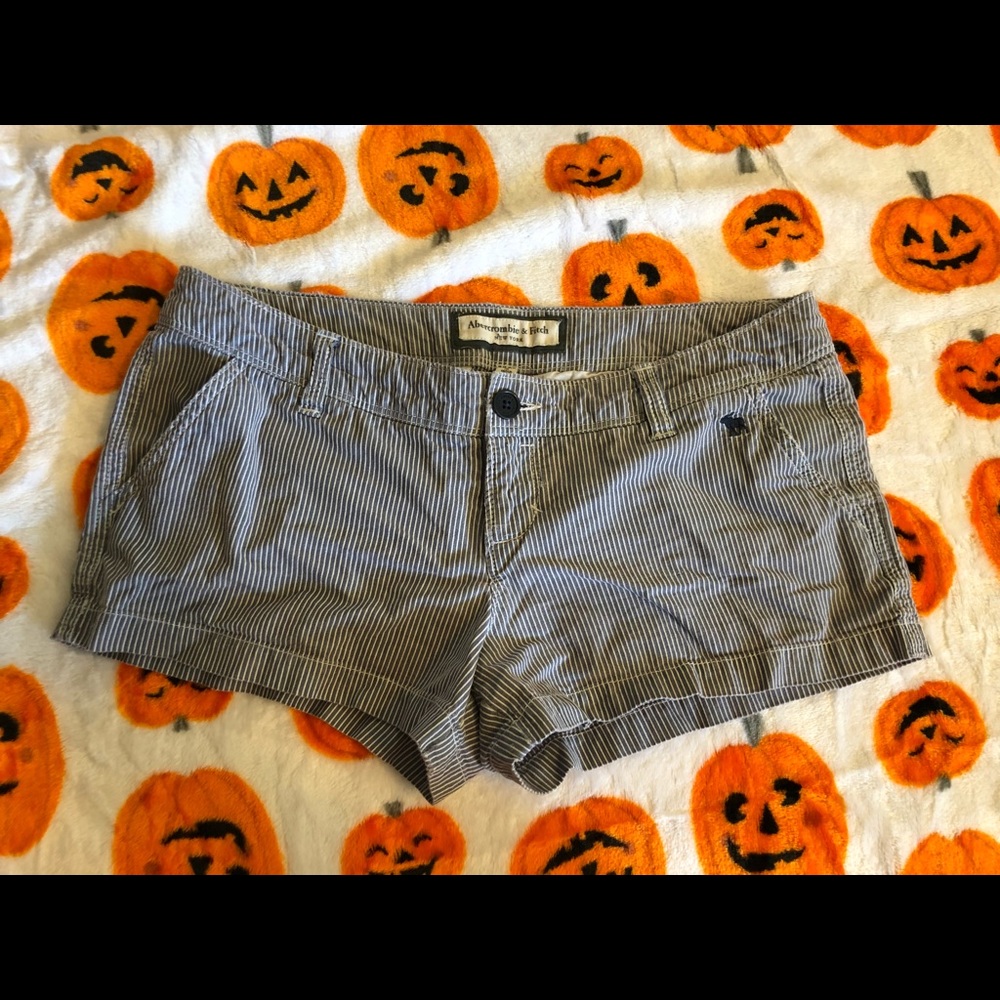 Abercrombie and Fitch blue and white shorts