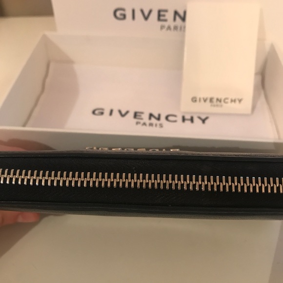 GIVENCY Wallet - Picture 4 of 4
