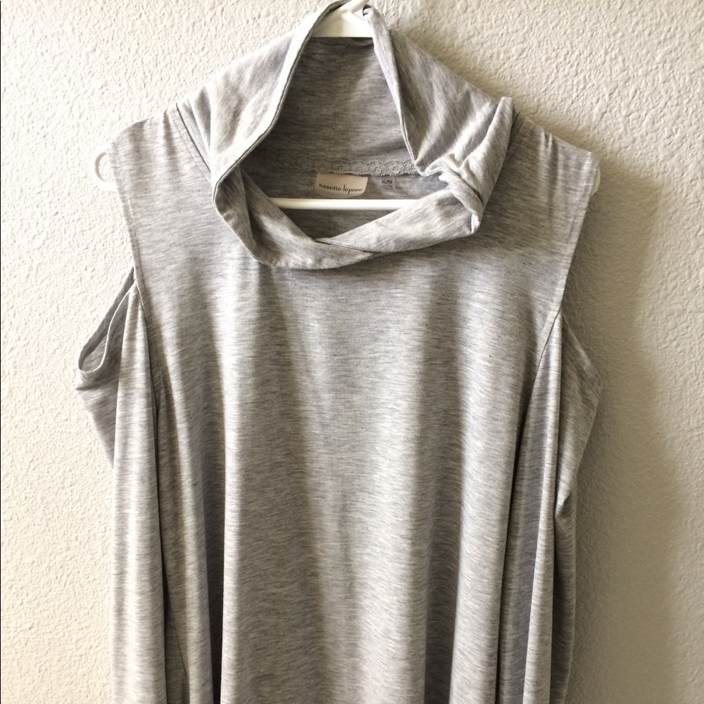 Trendy Grey Long Sleeve Should Cut Out Top
