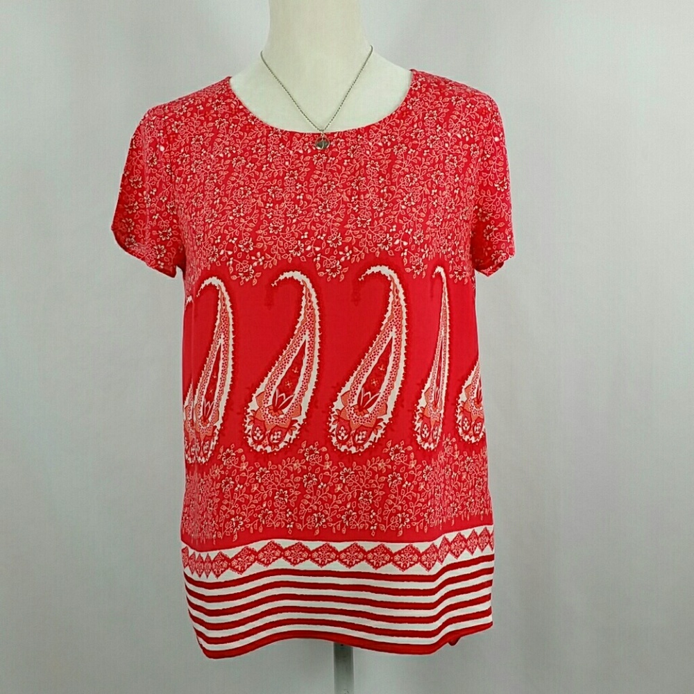 Old Navy short sleeve top, buttons in back