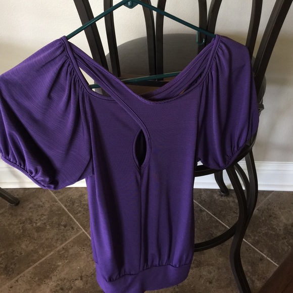 Top - Picture 2 of 2