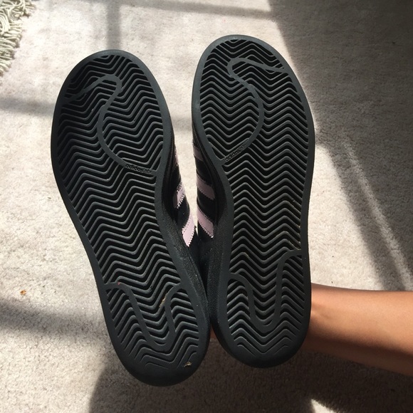 Pink and black adidas superstars - Picture 3 of 4
