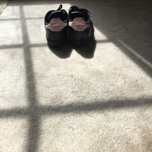 Pink and black adidas superstars - Picture 4 of 4