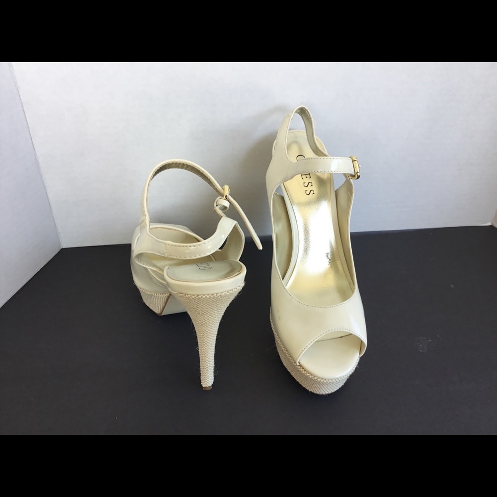 Guess Shoes - Picture 2 of 3