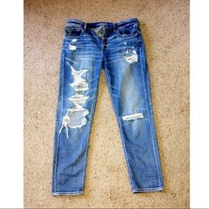 American eagle destroyed distressed jeans size 8