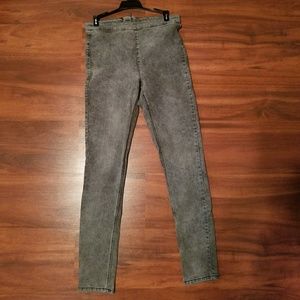 High Waisted Stretch Jeans (H&M)