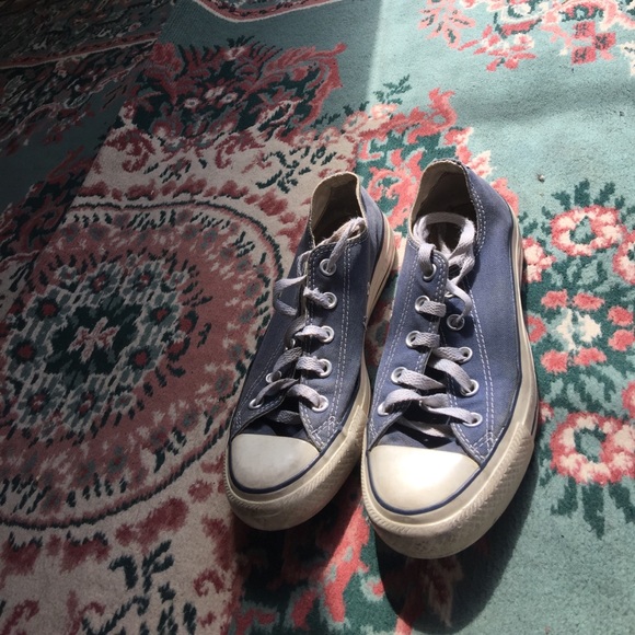 Navy low top converse - Picture 1 of 4