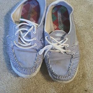 Skechers size 8 Boat shoes