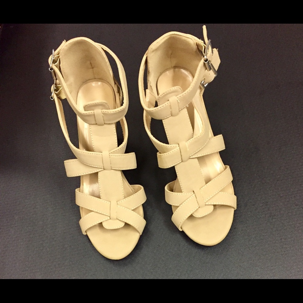 Tan 7.5 Forever Open Toe Wedge Shoes.