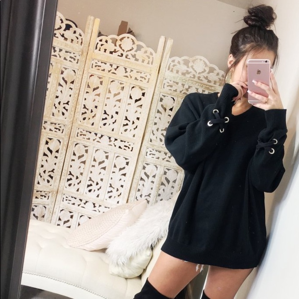 Black oversized sweater