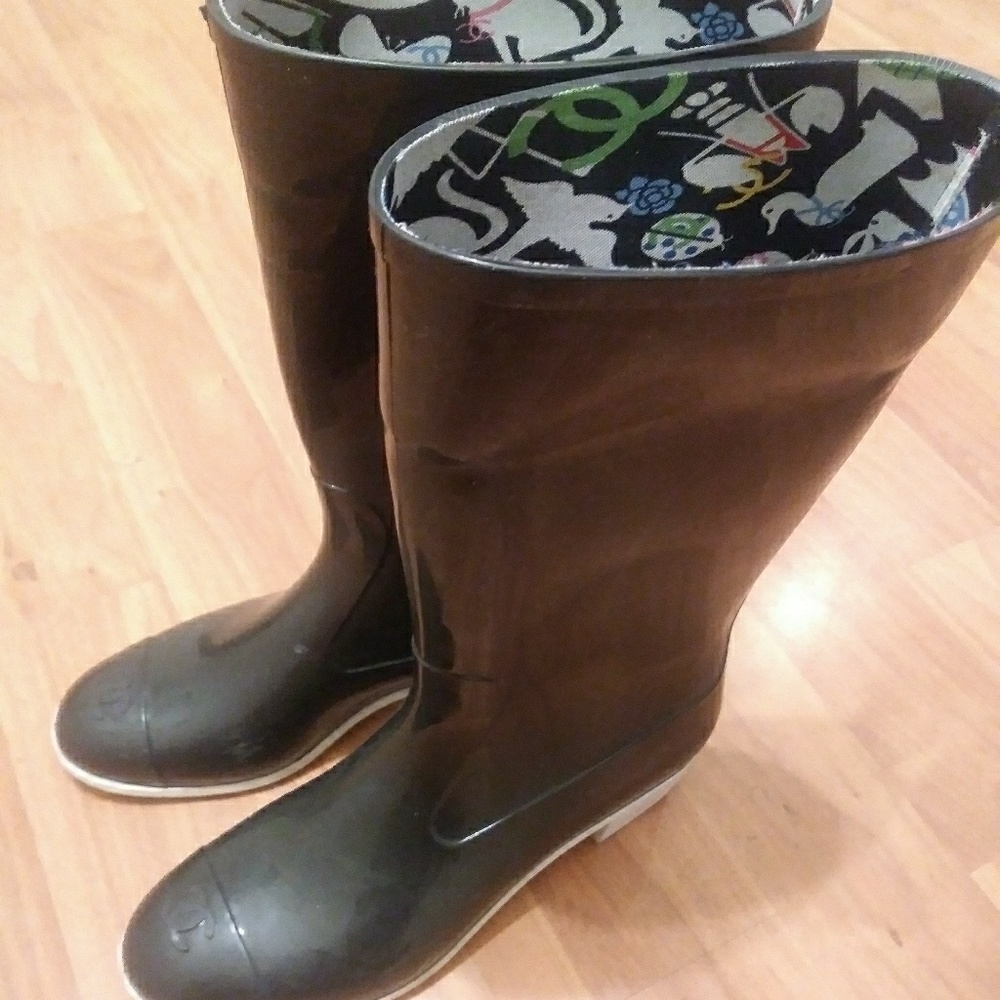 Chanel Rainboots
