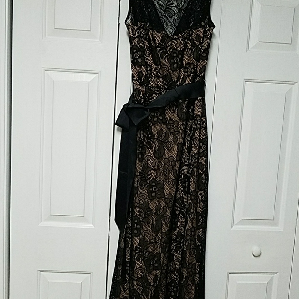 Sexy but Classy Black Lace Long Dress