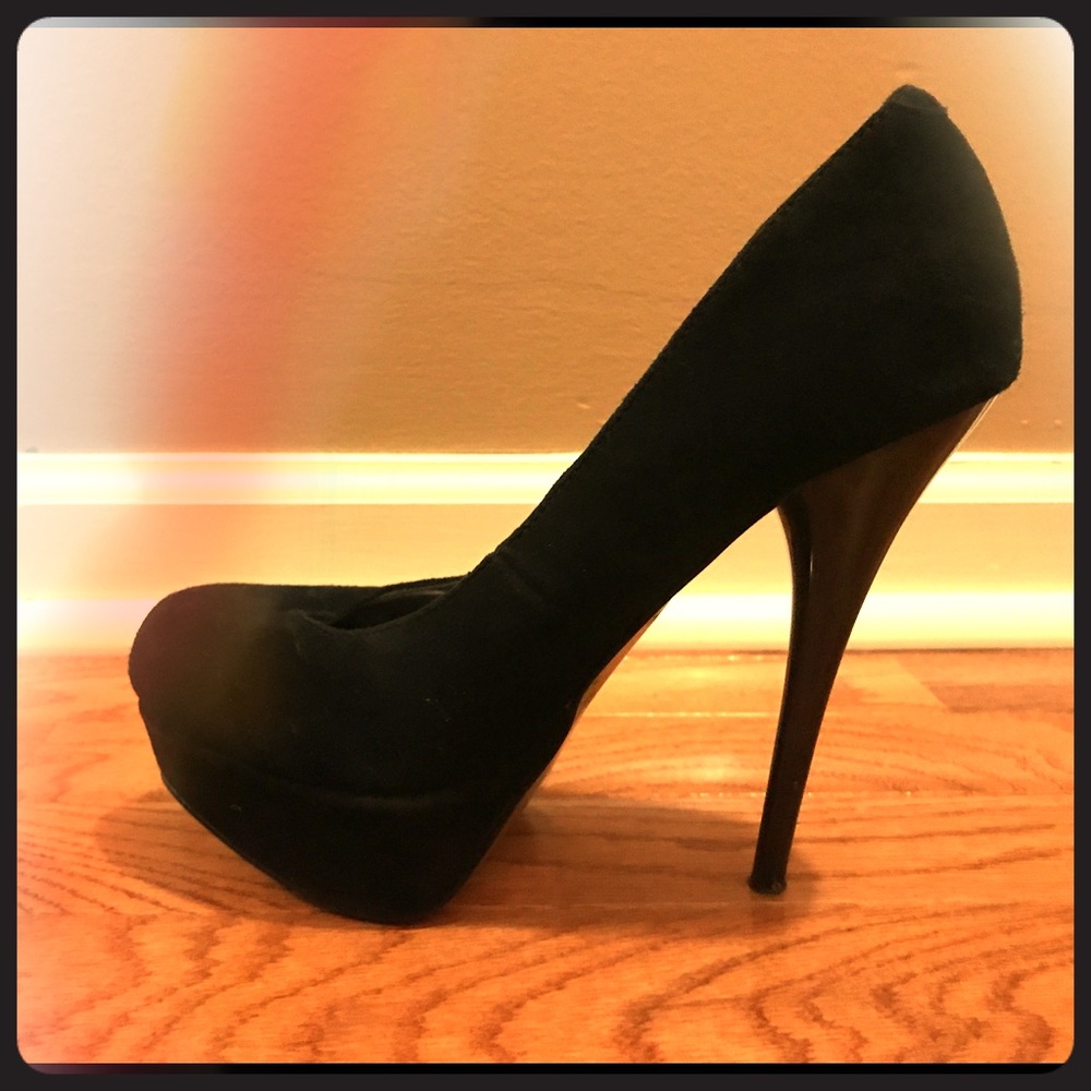 Steve Madden Platform Pumps