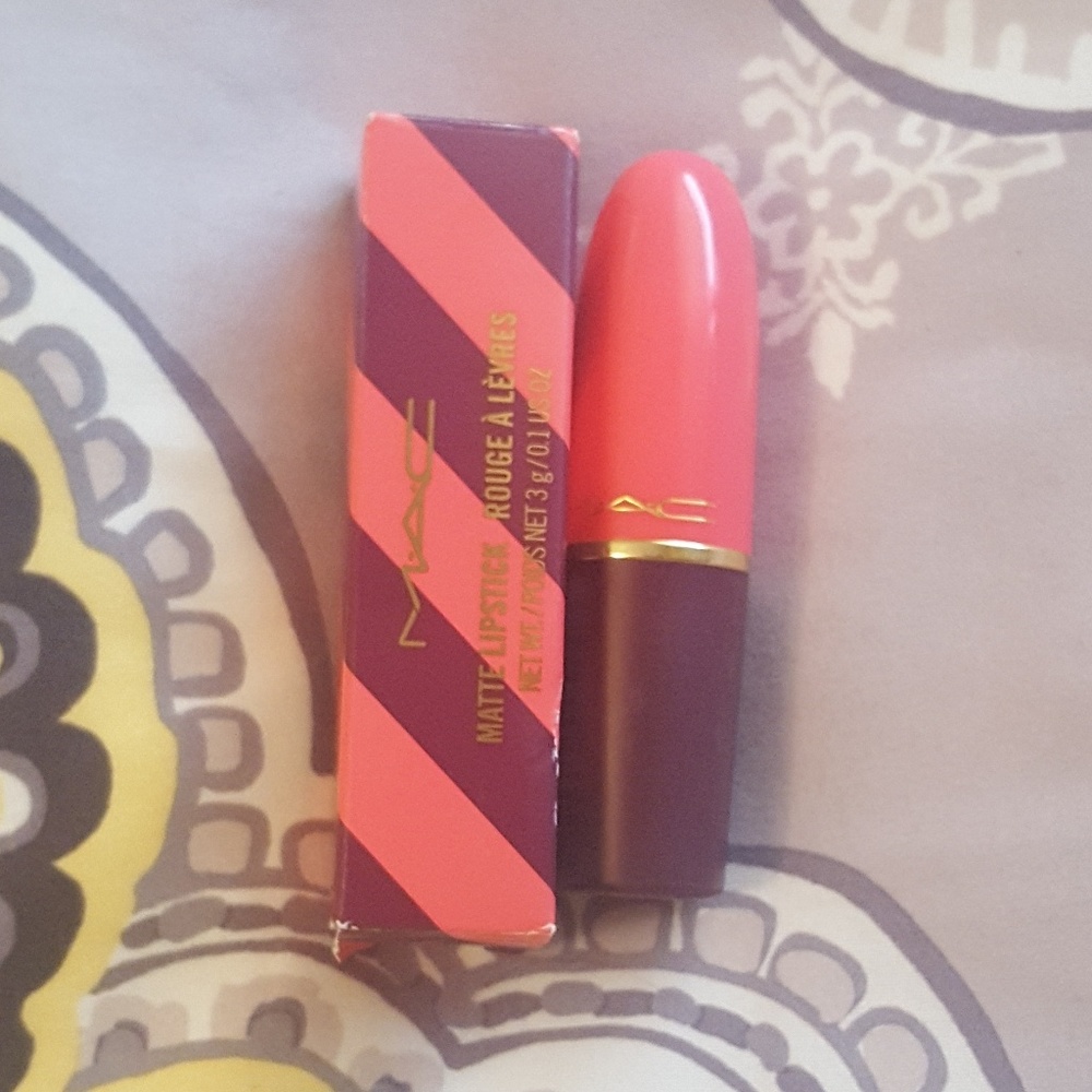 🛑 SOLD 🛑 MAC Limited Edition Lipstick