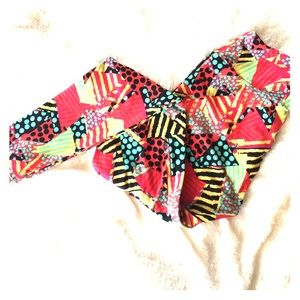 Fun 90's Retro print Lularoe OS Leggings