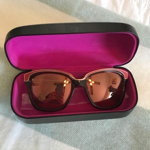 Diane VonFurstenberg sunglasses