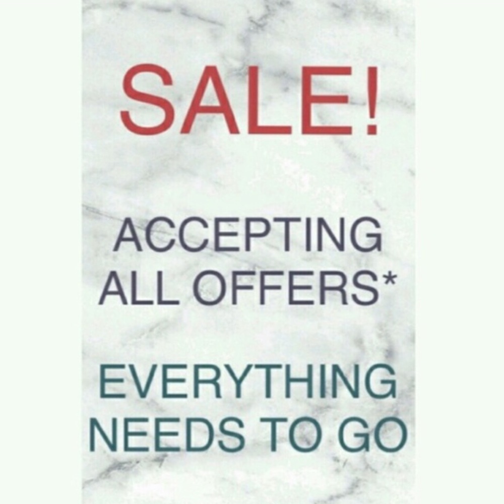 **REASONABLE OFFERS** 💕