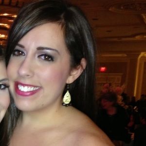 Meet your Posher, Becca