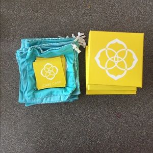Kendra Scott Packaging