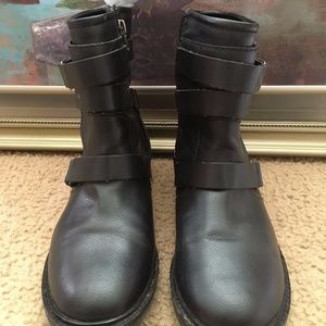 Dolce Vite Black Ankle Boots Size 8.5