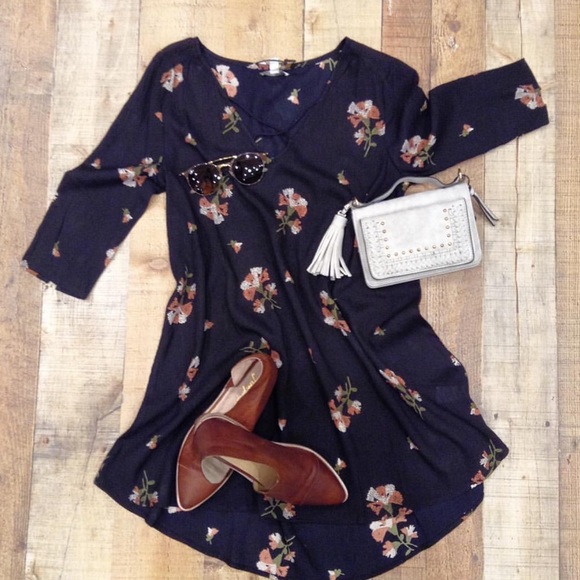 Peyton Studded Purse Wallet - Picture 2 of 8