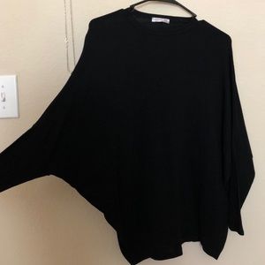 Black deep sleeve blouse