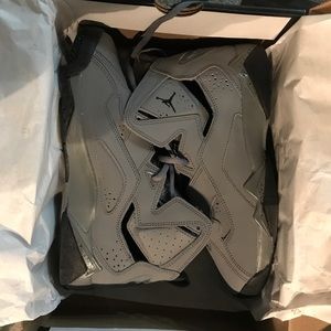 Jordan's size 6 big kids