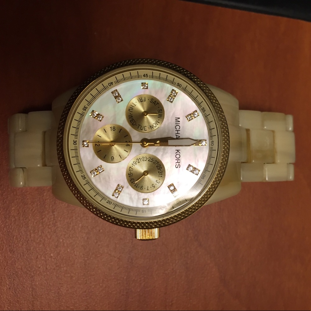 Michael Kors beige ladies watch