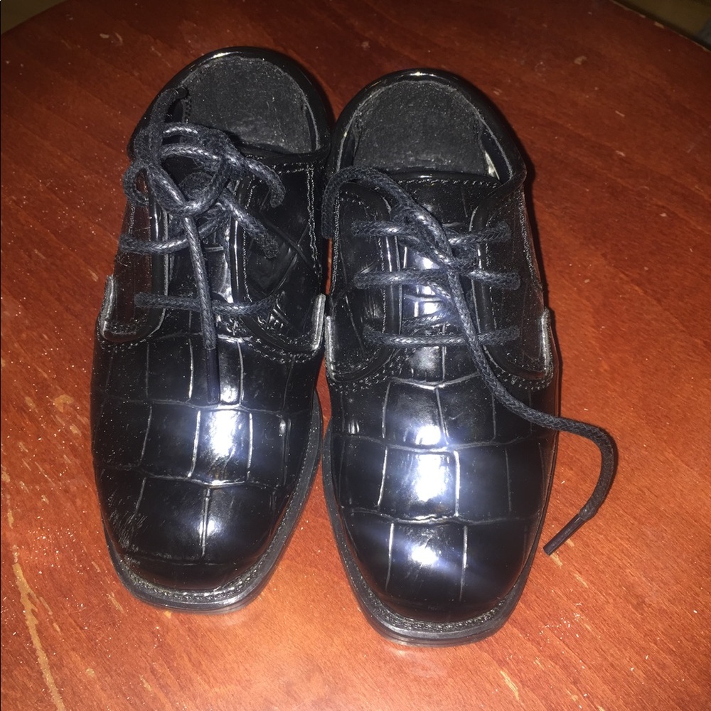 Toddler boys dress shoes size 8.5