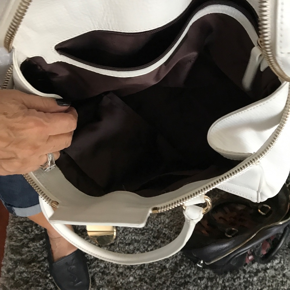 Max Mara white handbag.  Gorgeous!  Excellent cond - Picture 5 of 6