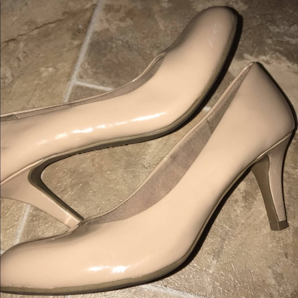 Women Karmen Pump